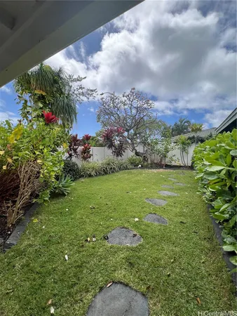 $7,500 | 616 Kumukahi Place, Honolulu, HI 96825