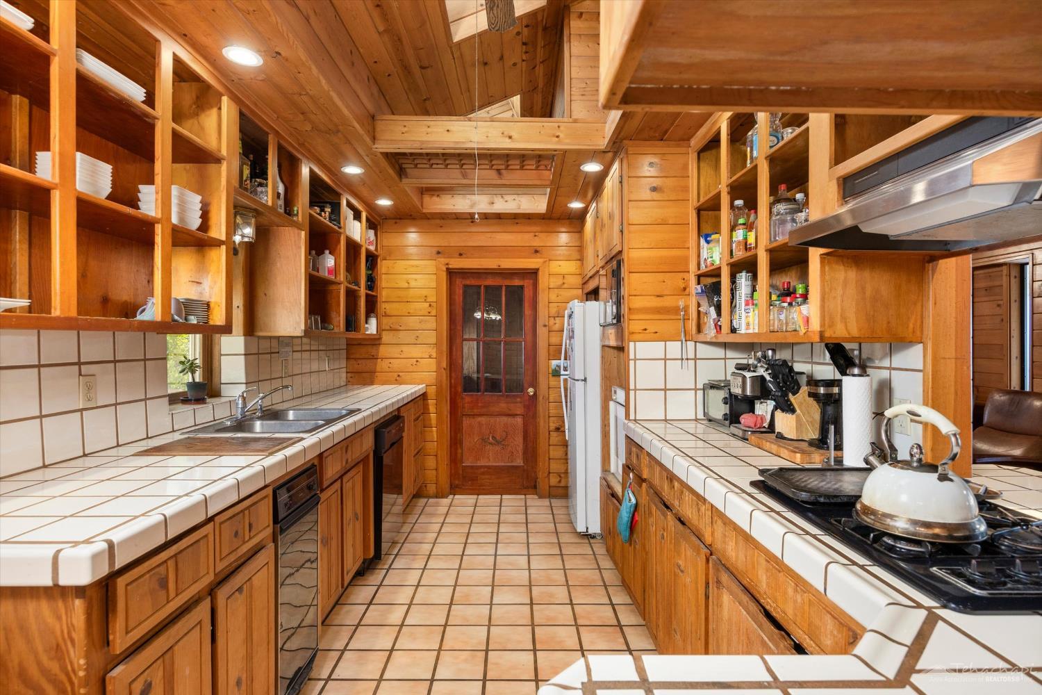 29972 Woodford-Tehachapi Road Keene, CA 93531 - Photo 12 of 46 Gallery Image 12