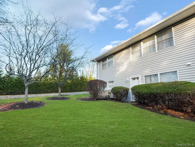 $439,000 | 2 Windsor Circle, New City, NY 10956