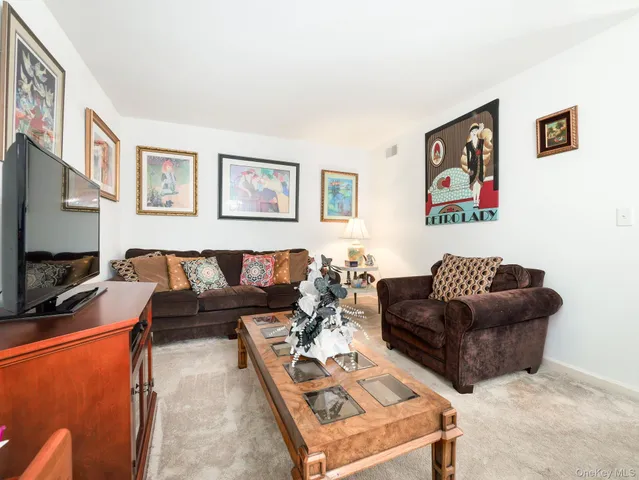 $439,000 | 2 Windsor Circle, New City, NY 10956