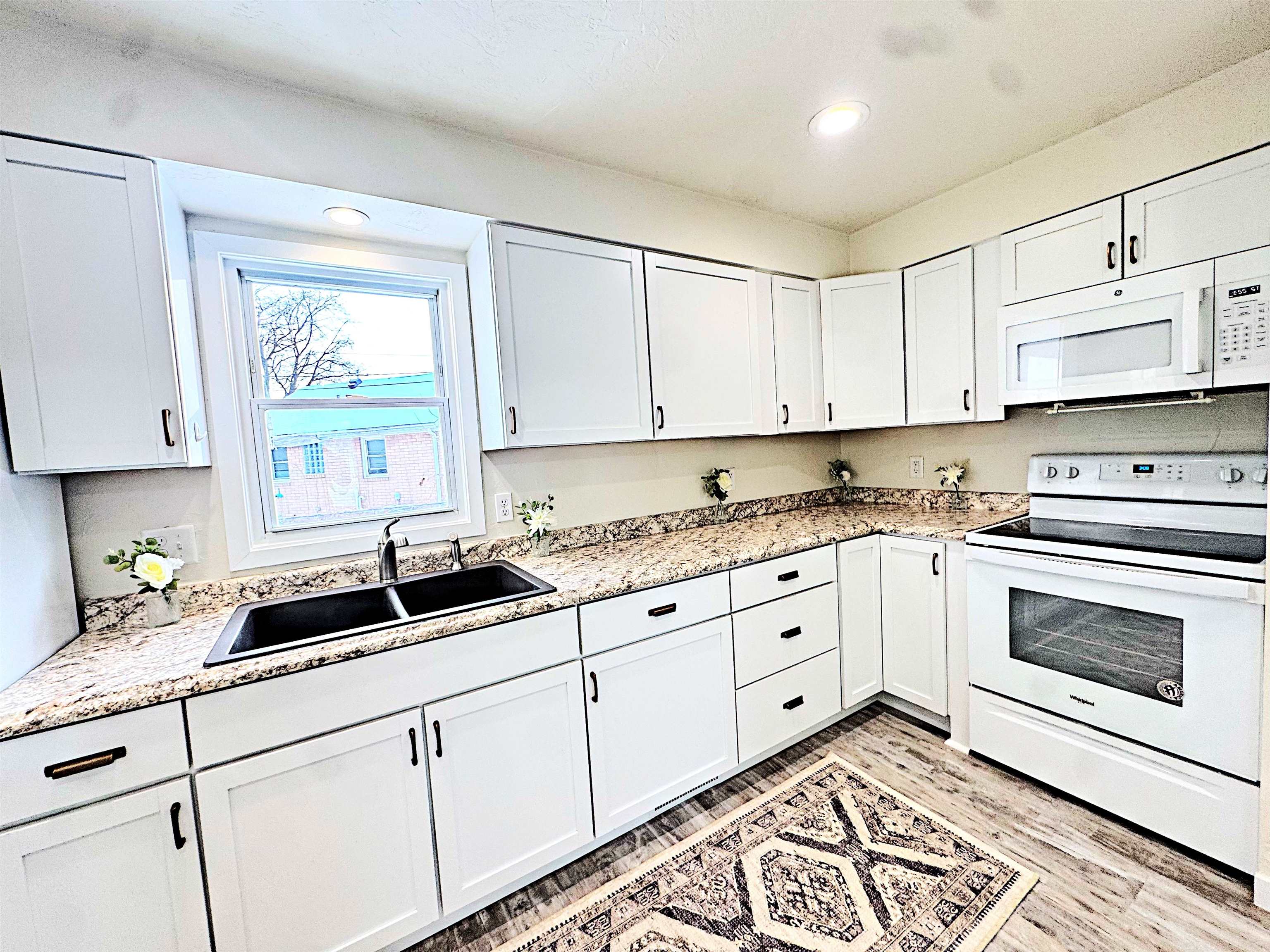 1813 West Summer Street Appleton, WI 54914 - Photo 7 of 28