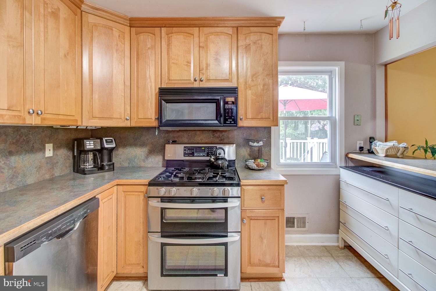 3 Robinson Road Allentown, NJ 08501 - Photo 18 of 47 Kitchen