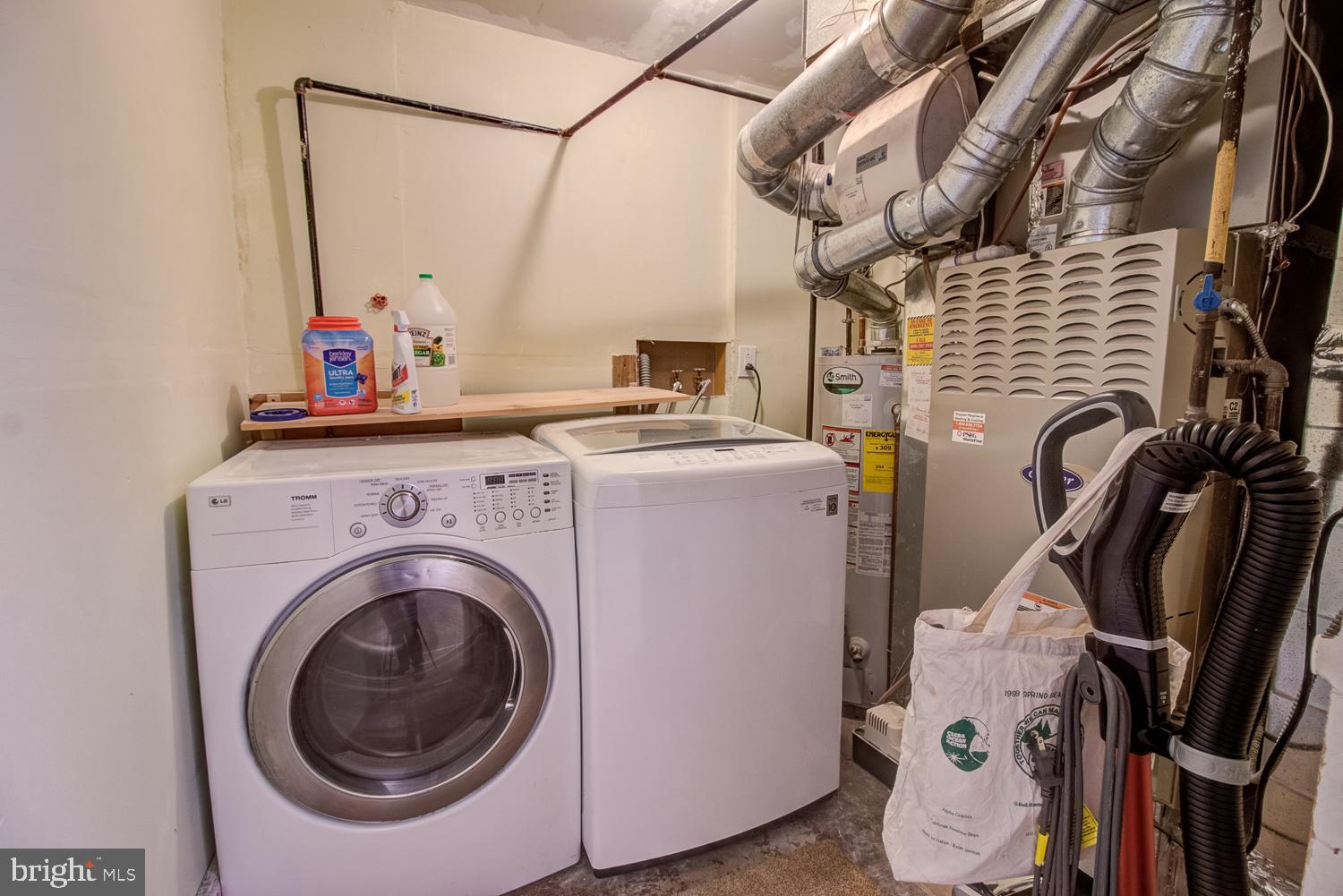 3 Robinson Road Allentown, NJ 08501 - Photo 32 of 47 Laundry Room
