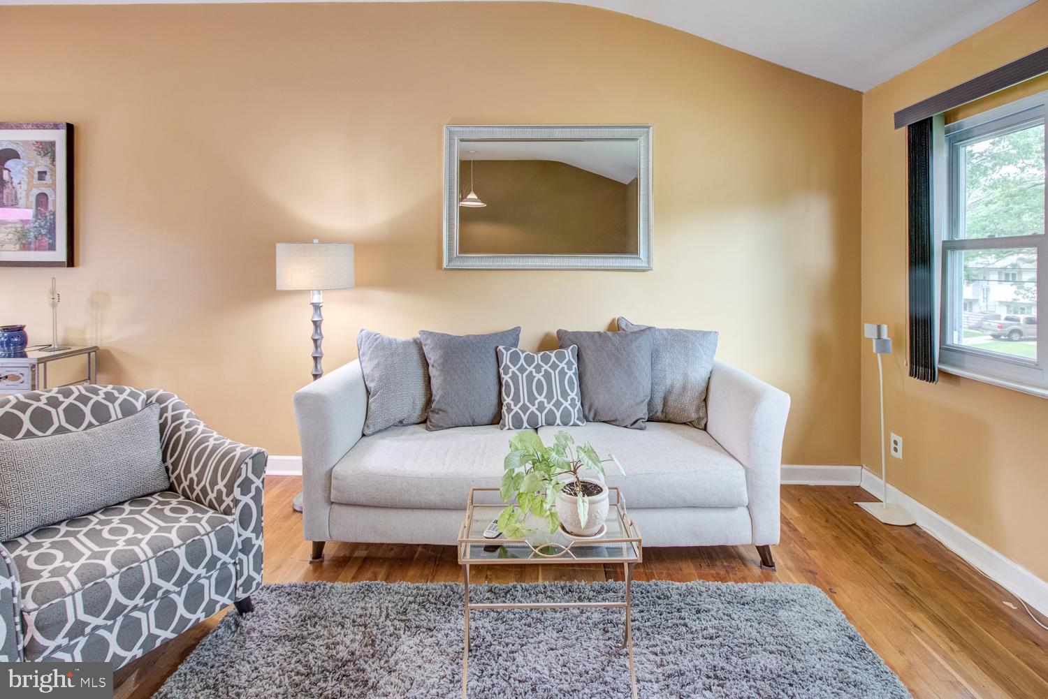 3 Robinson Road Allentown, NJ 08501 - Photo 10 of 47 Living Room