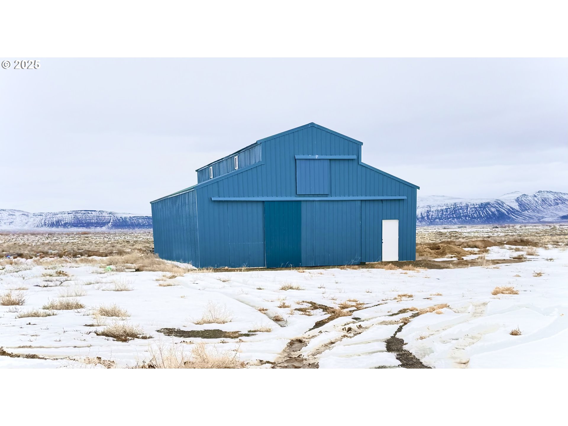 49927 Shuffield Road Summer Lake, OR 97640 - Photo 2 of 16 a view of wooden floor and a sink