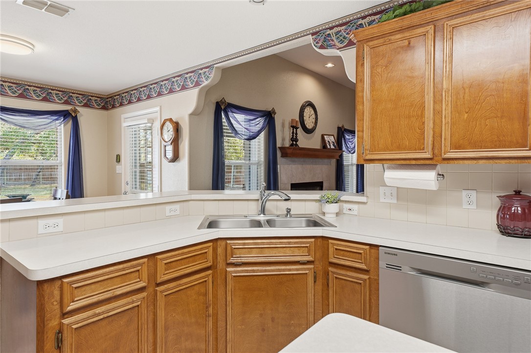 3468 Wayne Circle Ingleside, TX 78362 - Photo 16 of 38