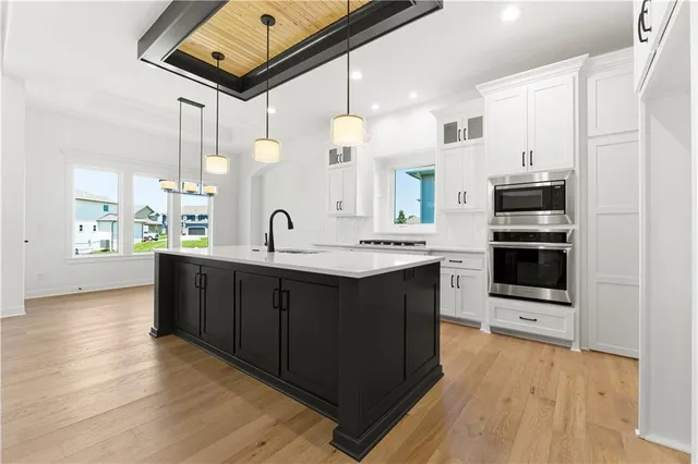 $765,000 | 10332 North Potter Avenue, Kansas City, MO 64157