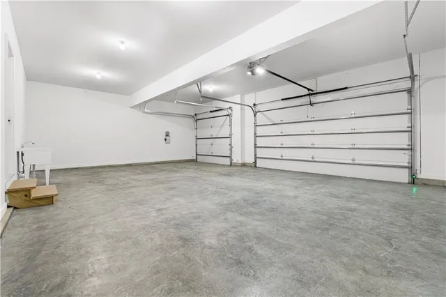 $765,000 | 10332 North Potter Avenue, Kansas City, MO 64157