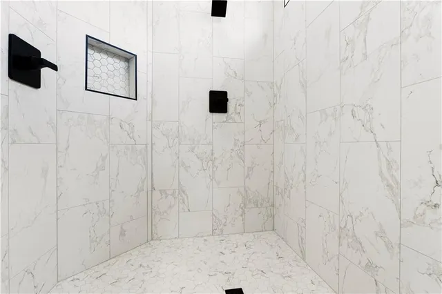 $765,000 | 10332 North Potter Avenue, Kansas City, MO 64157