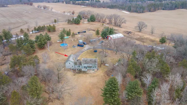 $999,900 | 8716 Fountain Grove Road, Amherst, WI 54406