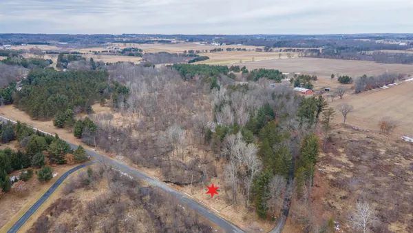 $999,900 | 8716 Fountain Grove Road, Amherst, WI 54406