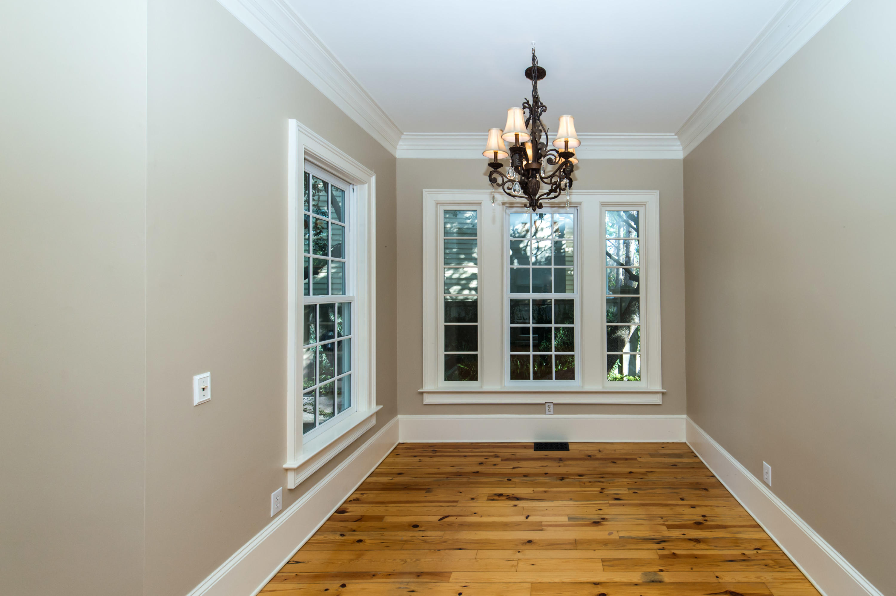 42 Eastlake Road Mount Pleasant, SC 29464 - Photo 11 of 54 42 Eastlake_Low Res-4