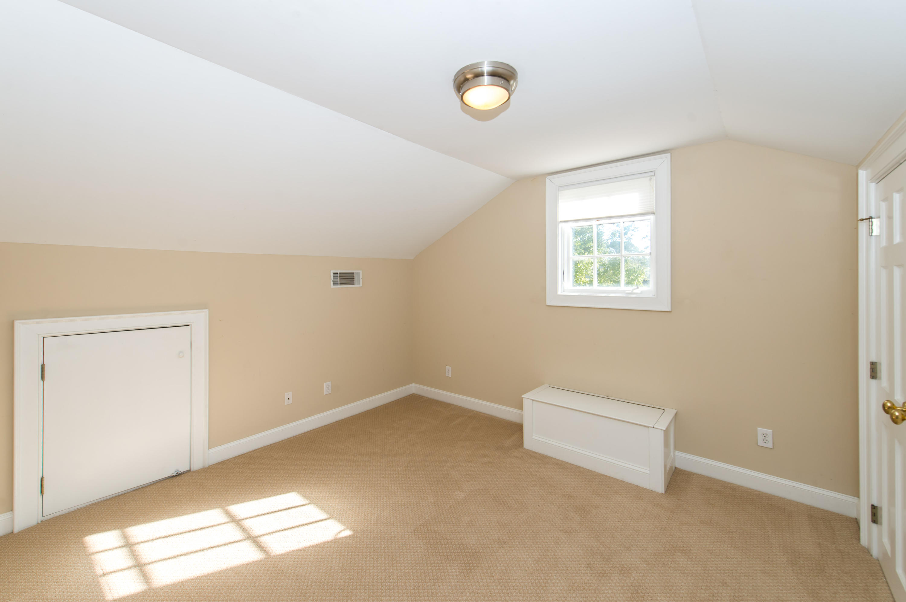 42 Eastlake Road Mount Pleasant, SC 29464 - Photo 38 of 54 42 Eastlake_Low Res-27