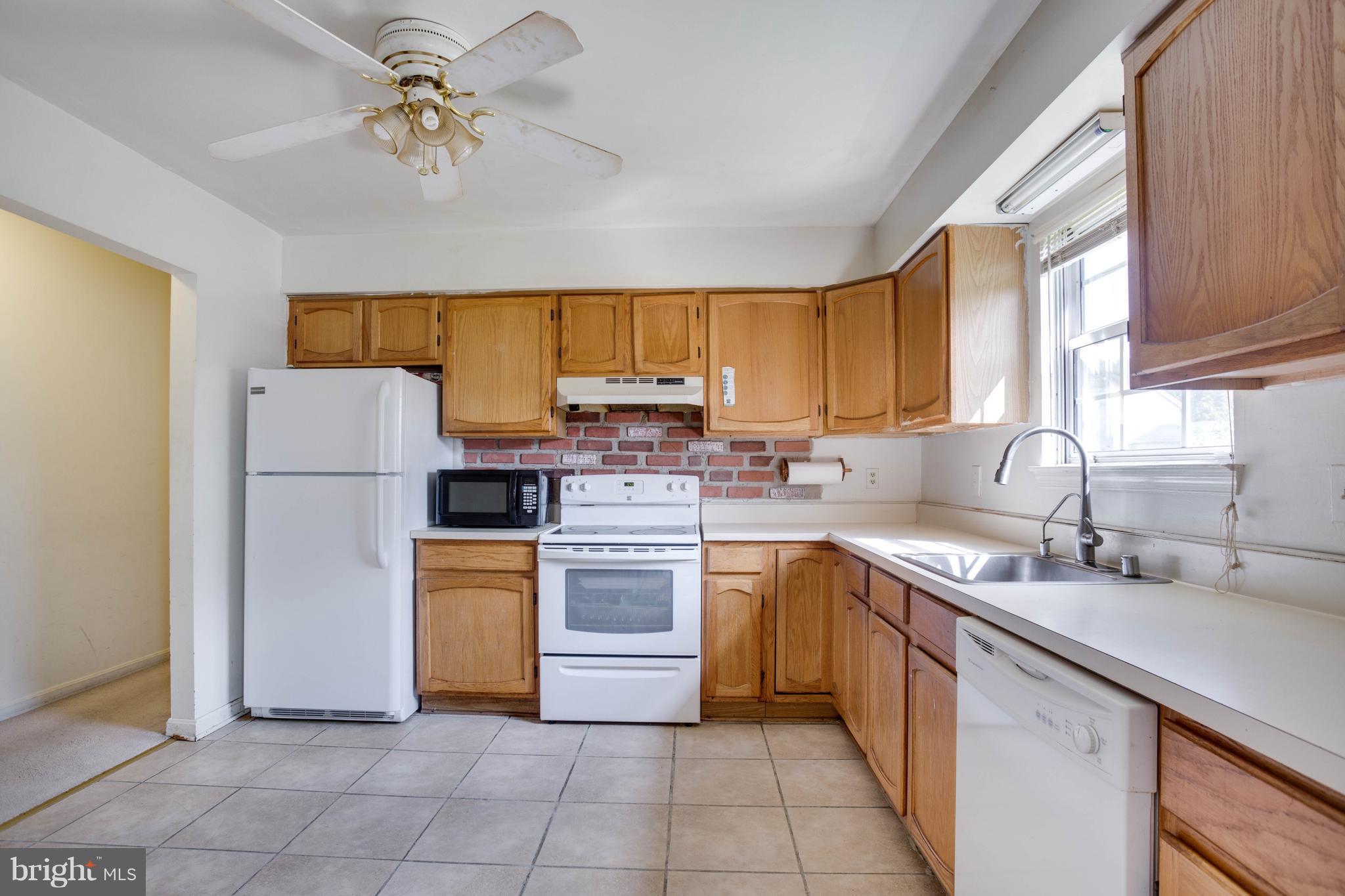 6706 Middlefield Road Fort Washington, MD 20744 - Photo 12 of 21 Kitchen