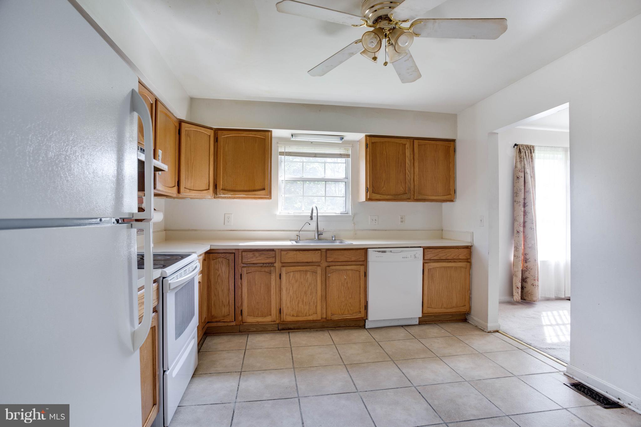 6706 Middlefield Road Fort Washington, MD 20744 - Photo 13 of 21 Kitchen
