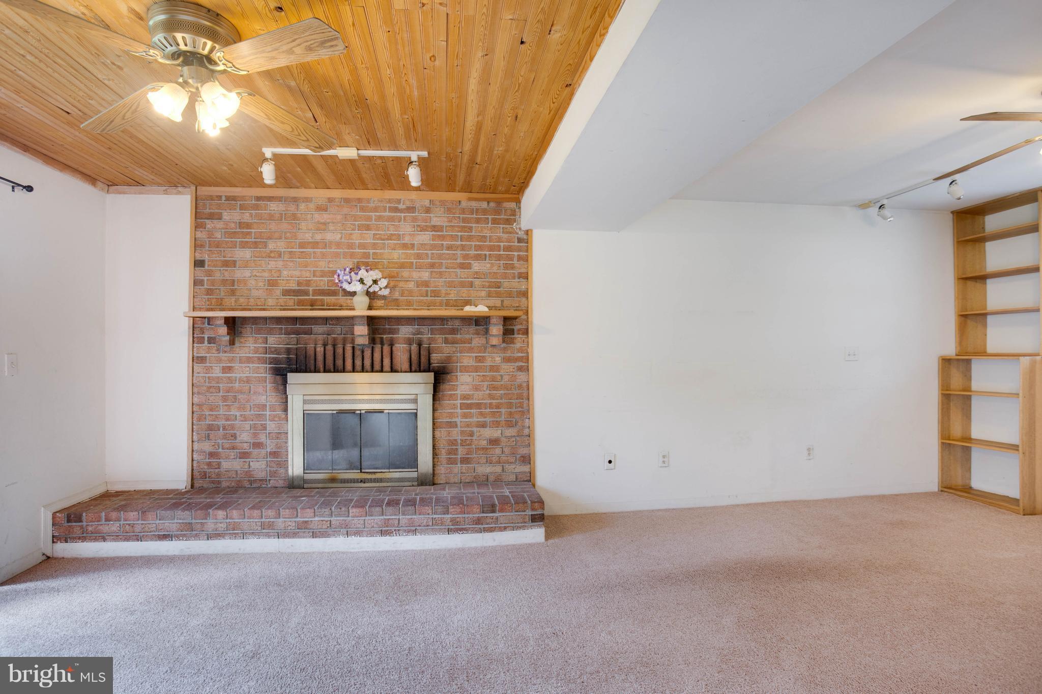 6706 Middlefield Road Fort Washington, MD 20744 - Photo 3 of 21 Family Room