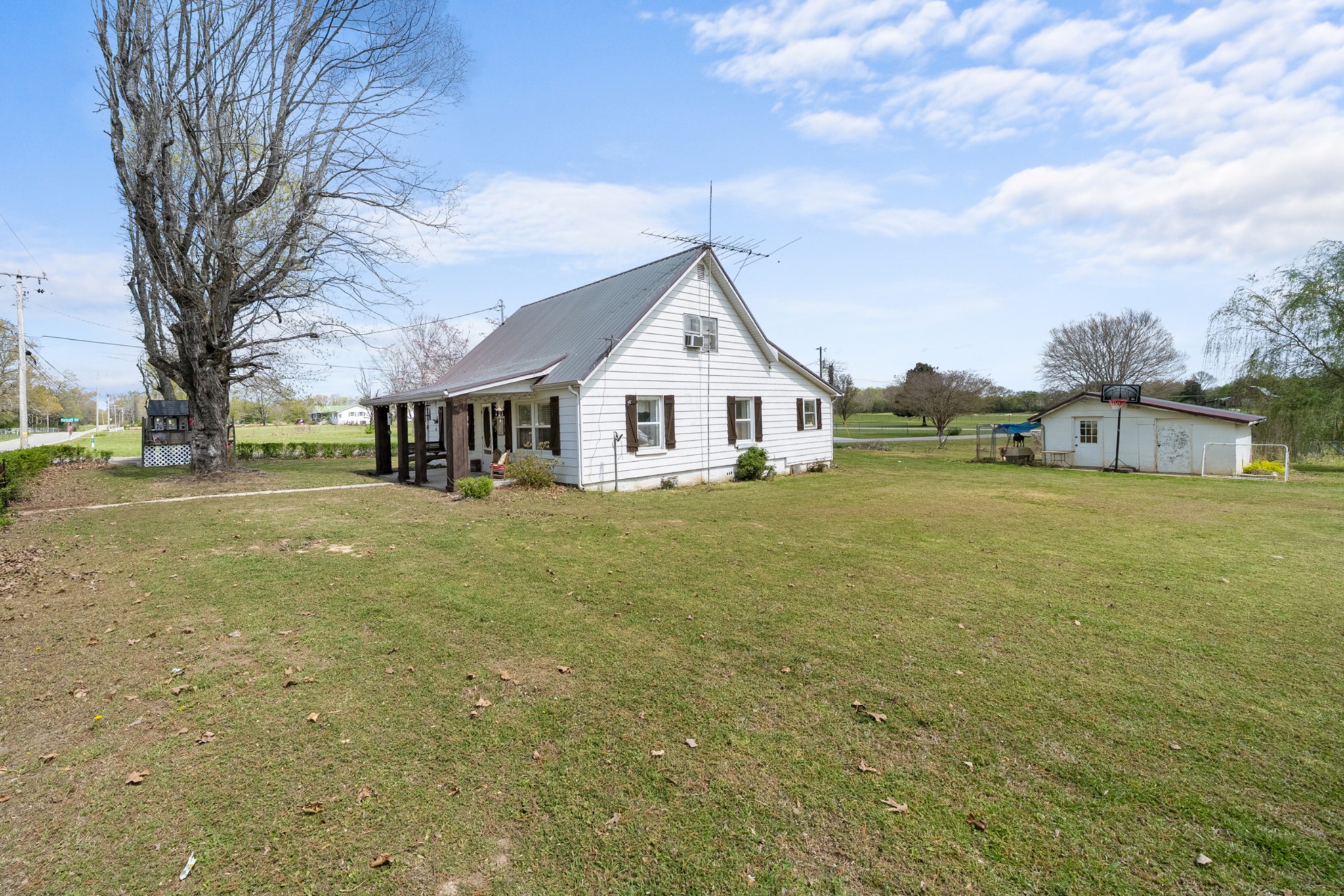 6606 Old Tullahoma Road Winchester, TN 37398 - Photo 3 of 37
