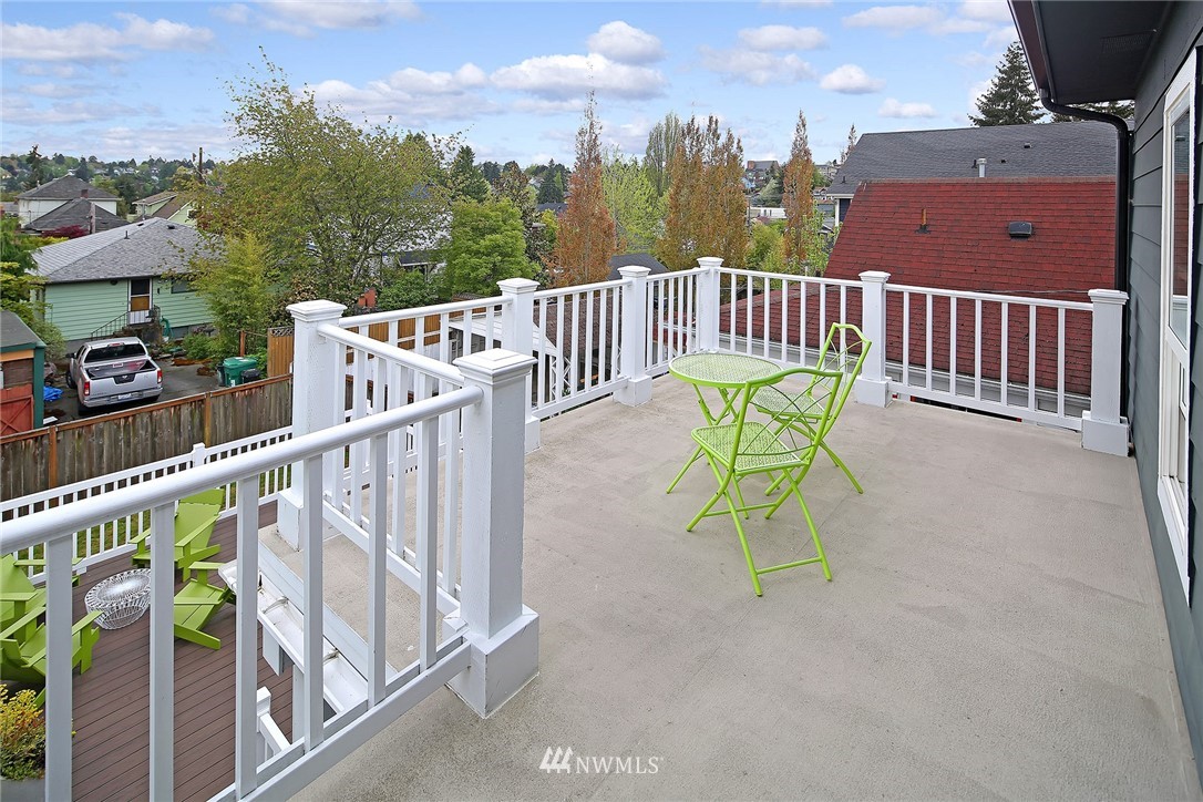 731 North 73rd Street Seattle, WA 98103 - Photo 15 of 24