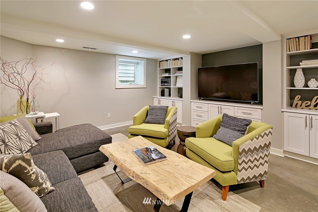731 North 73rd Street Seattle, WA 98103 - Photo 20 of 24