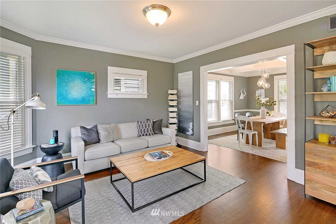 731 North 73rd Street Seattle, WA 98103 - Photo 5 of 24
