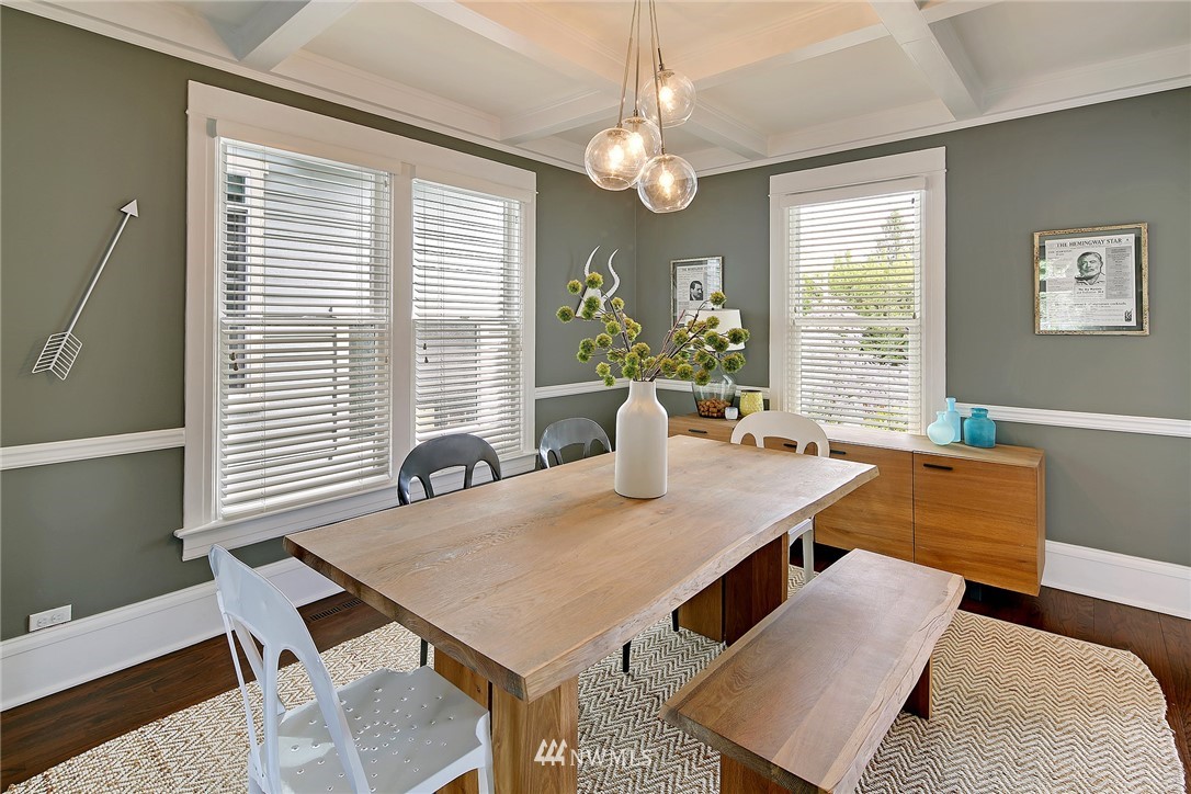 731 North 73rd Street Seattle, WA 98103 - Photo 6 of 24