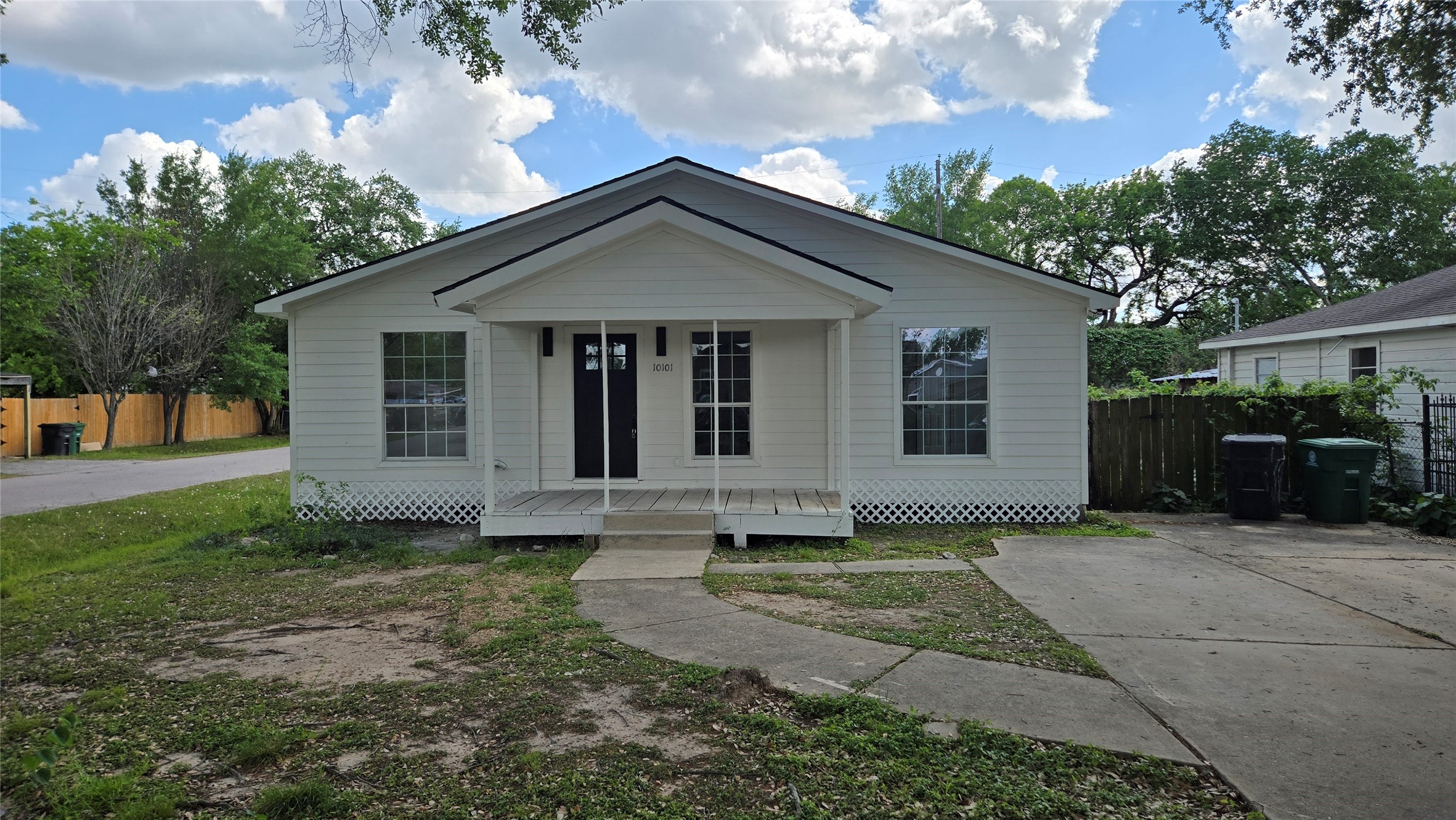 10101 Bamboo Road Houston, TX 77041 - Photo 2 of 23