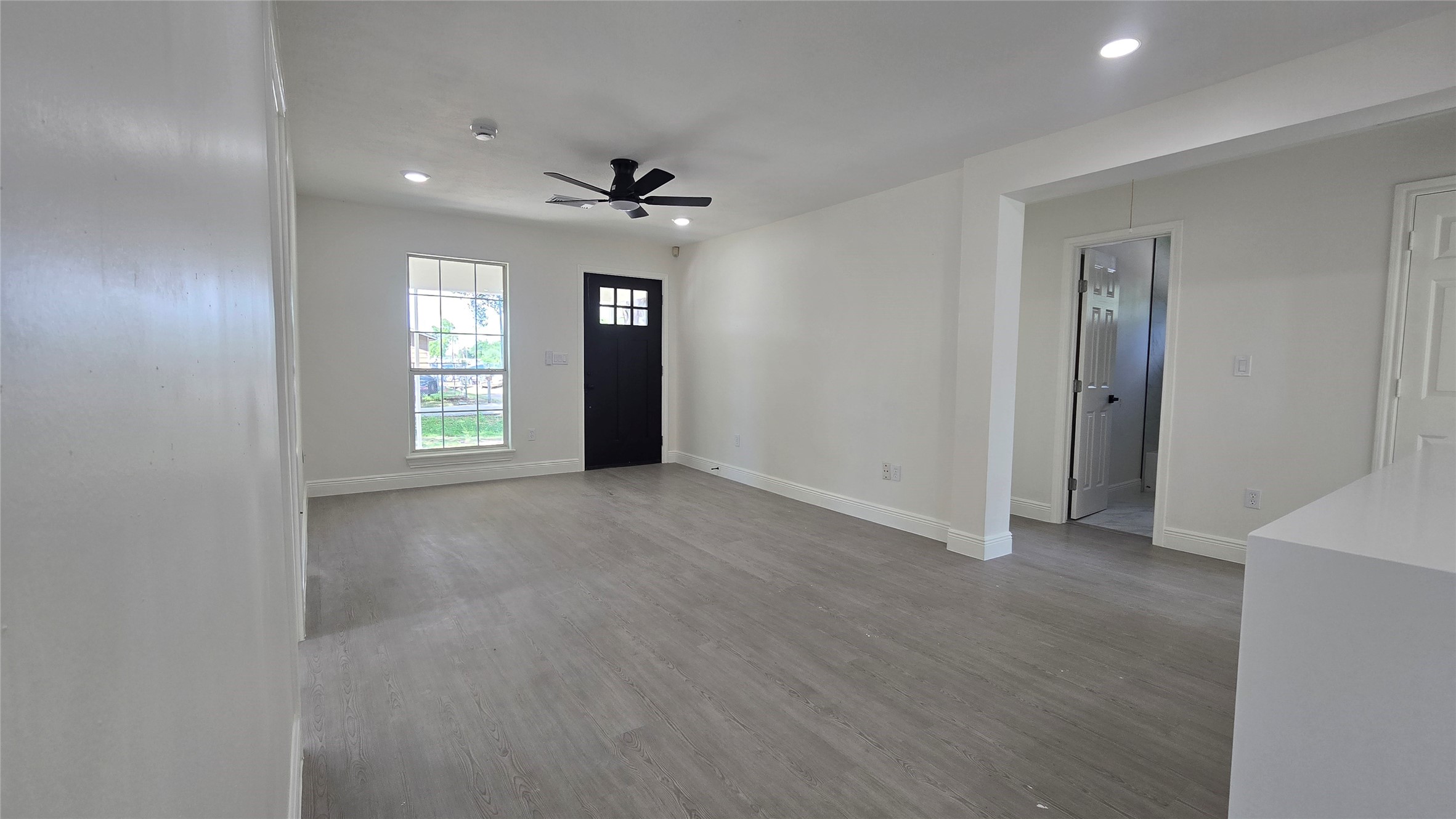 10101 Bamboo Road Houston, TX 77041 - Photo 7 of 23