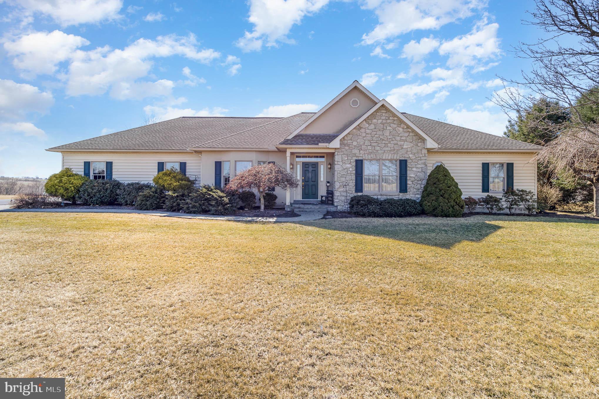 2091 Sunnyside Road Manheim, PA 17545 - Photo 5 of 34