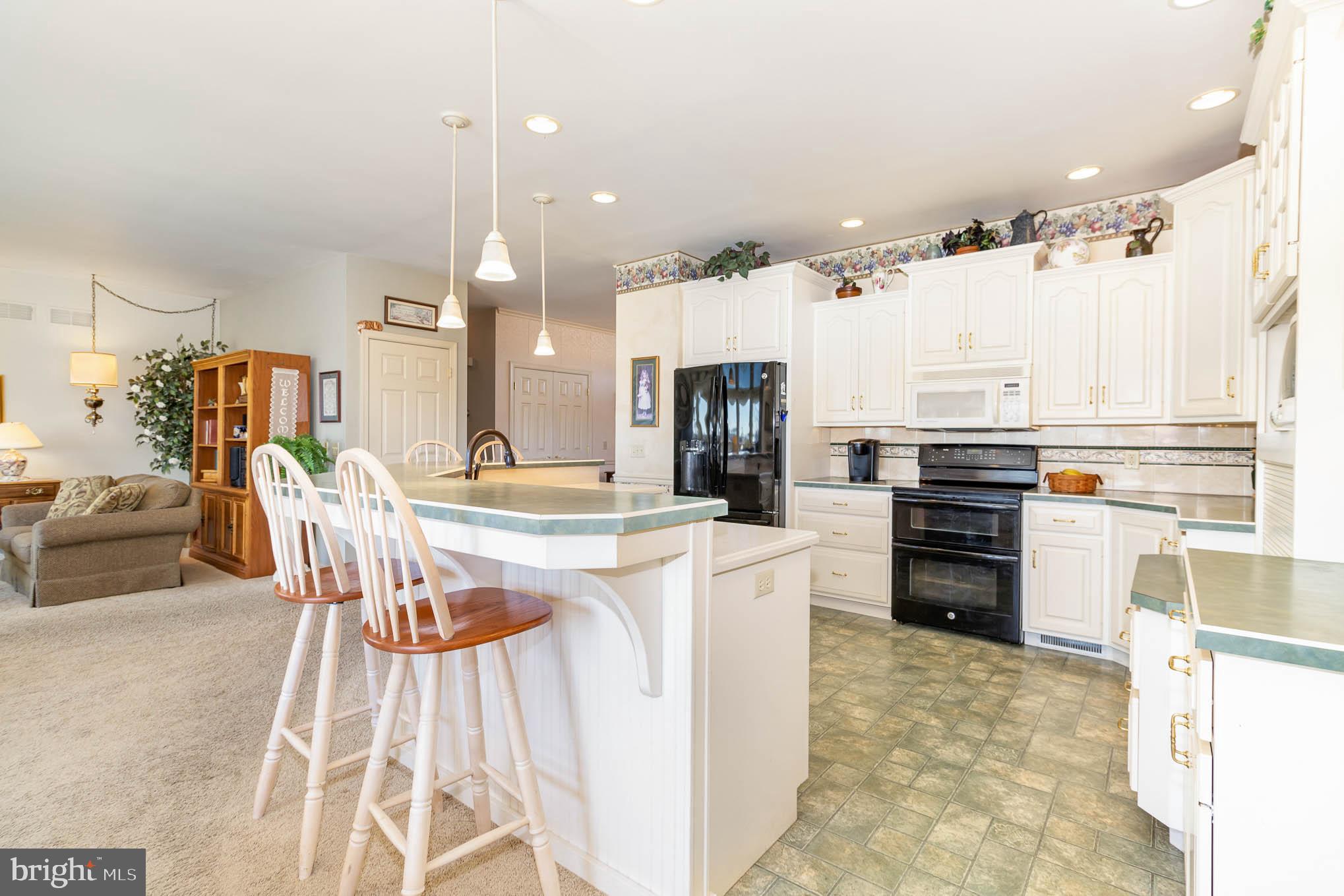 2091 Sunnyside Road Manheim, PA 17545 - Photo 10 of 34