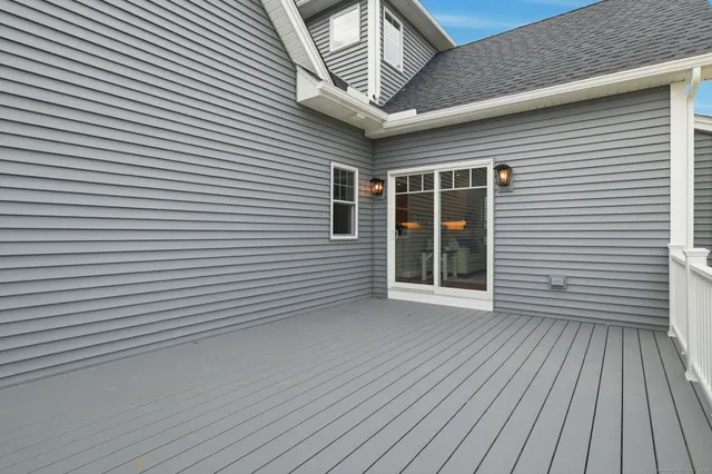 $1,199,000 | 6 Fiddlehead Place, Suffield, CT 06078