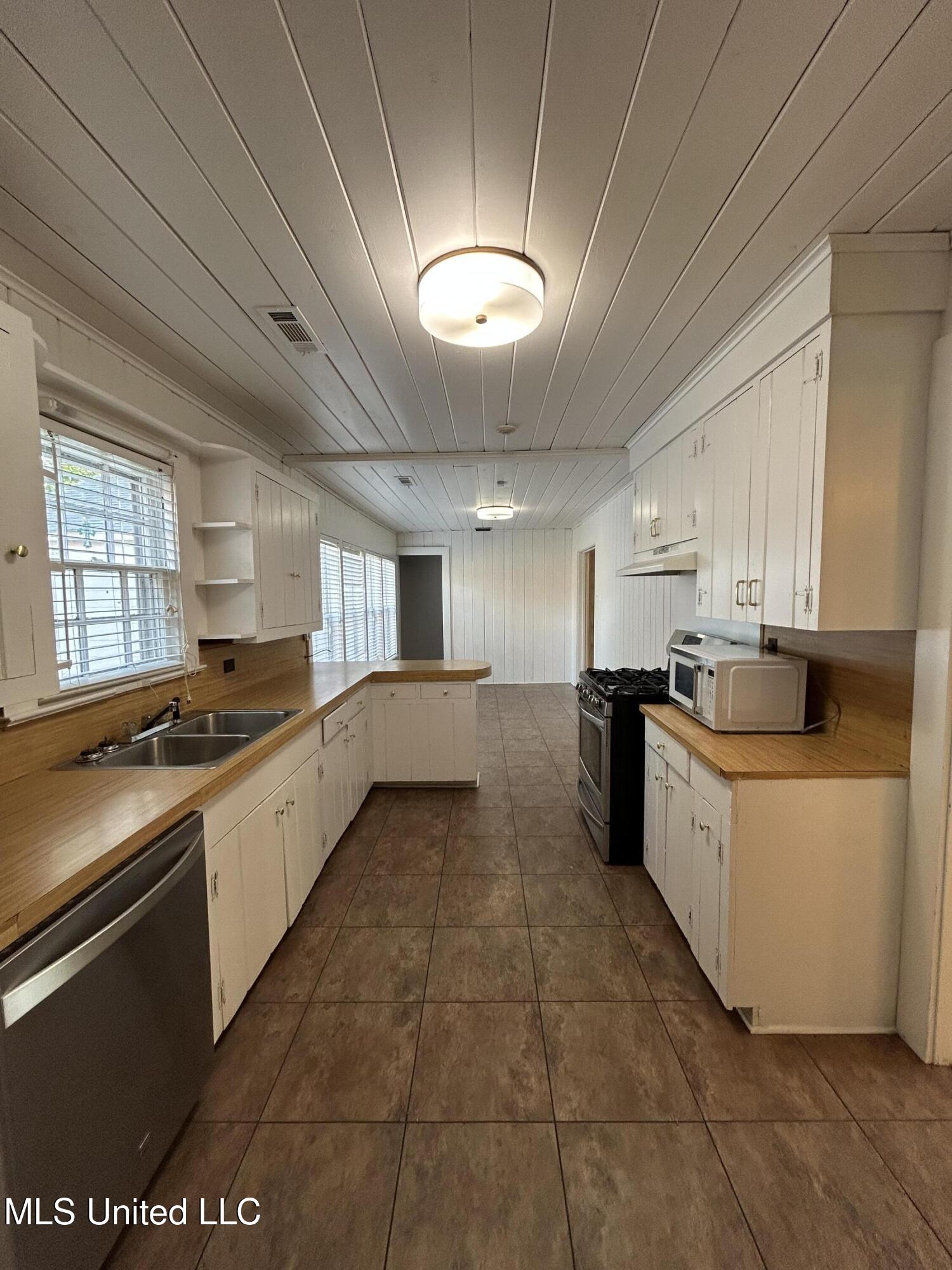 350 North Ruby Avenue Ruleville, MS 38771 - Photo 8 of 20 IMG_6138