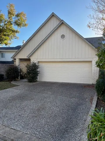 a house view with a outdoor space