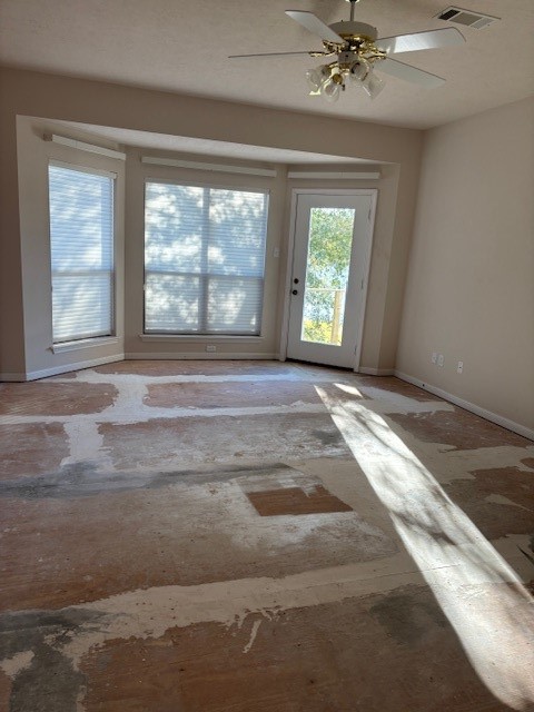 24 Lakeview Manor Huntsville, TX 77340 - Photo 15 of 26 a view of an empty room with a window