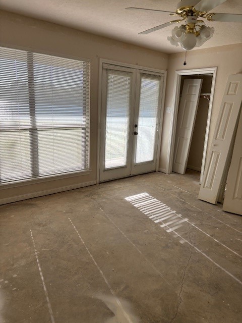 24 Lakeview Manor Huntsville, TX 77340 - Photo 22 of 26 a view of empty room with window