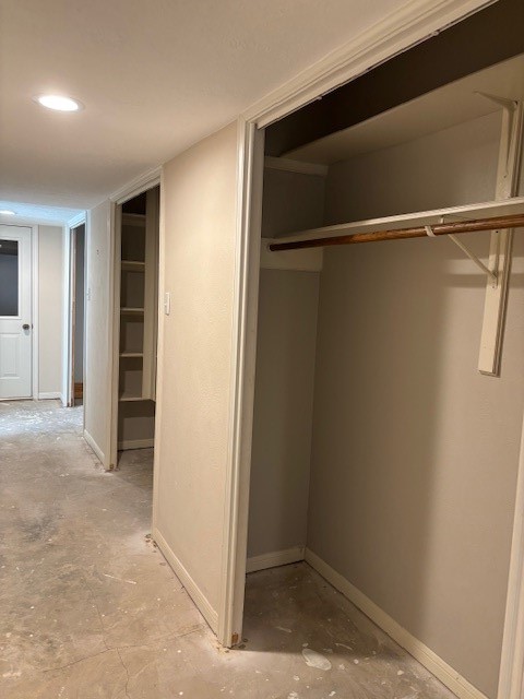 24 Lakeview Manor Huntsville, TX 77340 - Photo 26 of 26 a view of an empty room