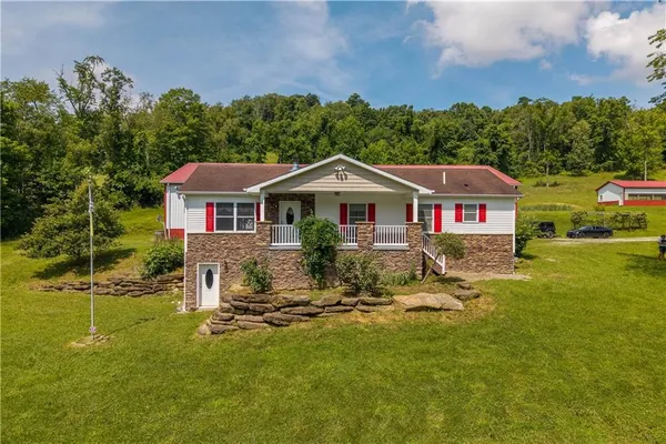 $789,900 | 185 Dutch Glory Road, Amity, PA 15311