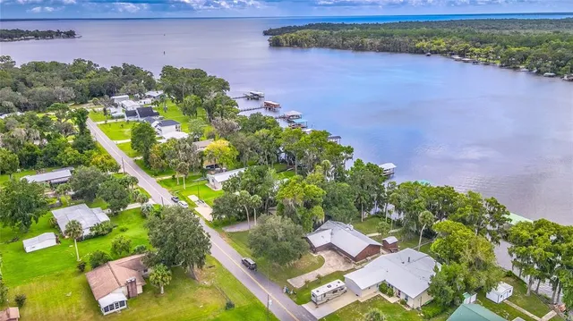 $659,000 | 121 North Lake George Drive, Georgetown, FL 32139