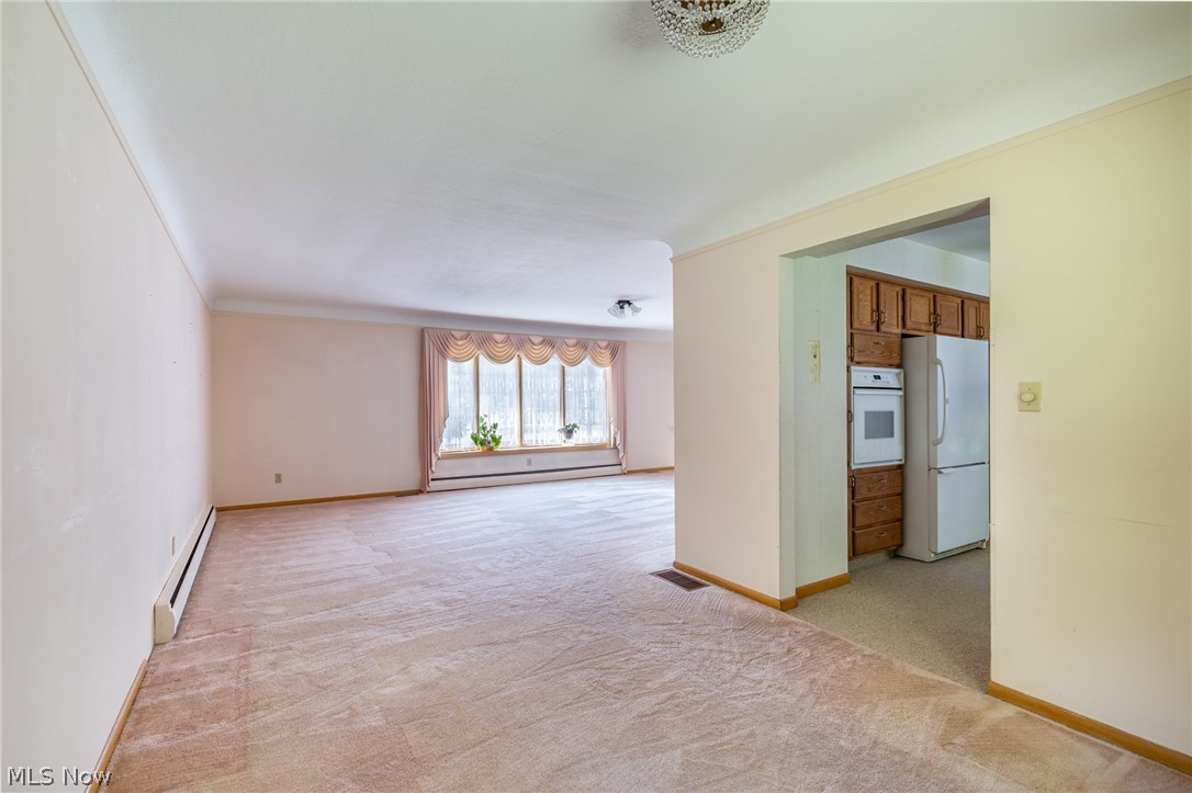 11671 Schreiber Road Valley View, OH 44125 - Photo 7 of 32 Gallery Image 7