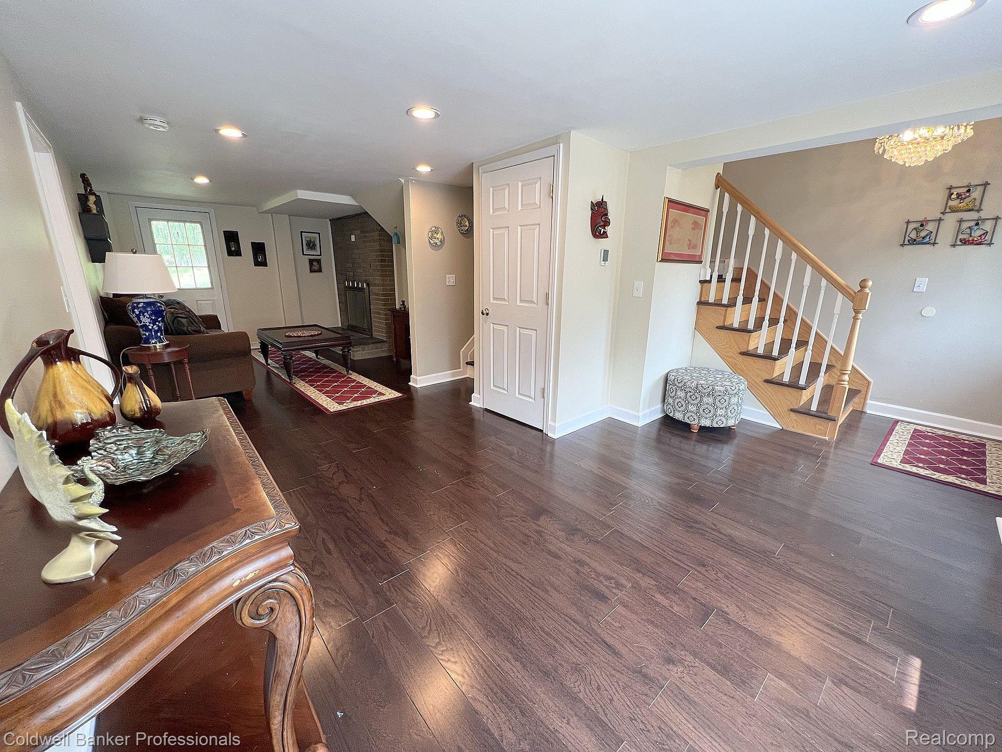 2344 Oklahoma Court Rochester, MI 48309 - Photo 6 of 40 Entry Level has Heated Flooring