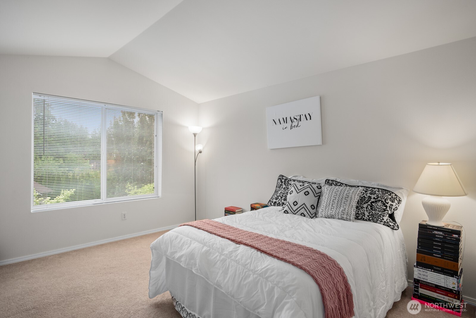 8828 238th Street Southwest, Unit D1 Edmonds, WA 98026 - Photo 22 of 40