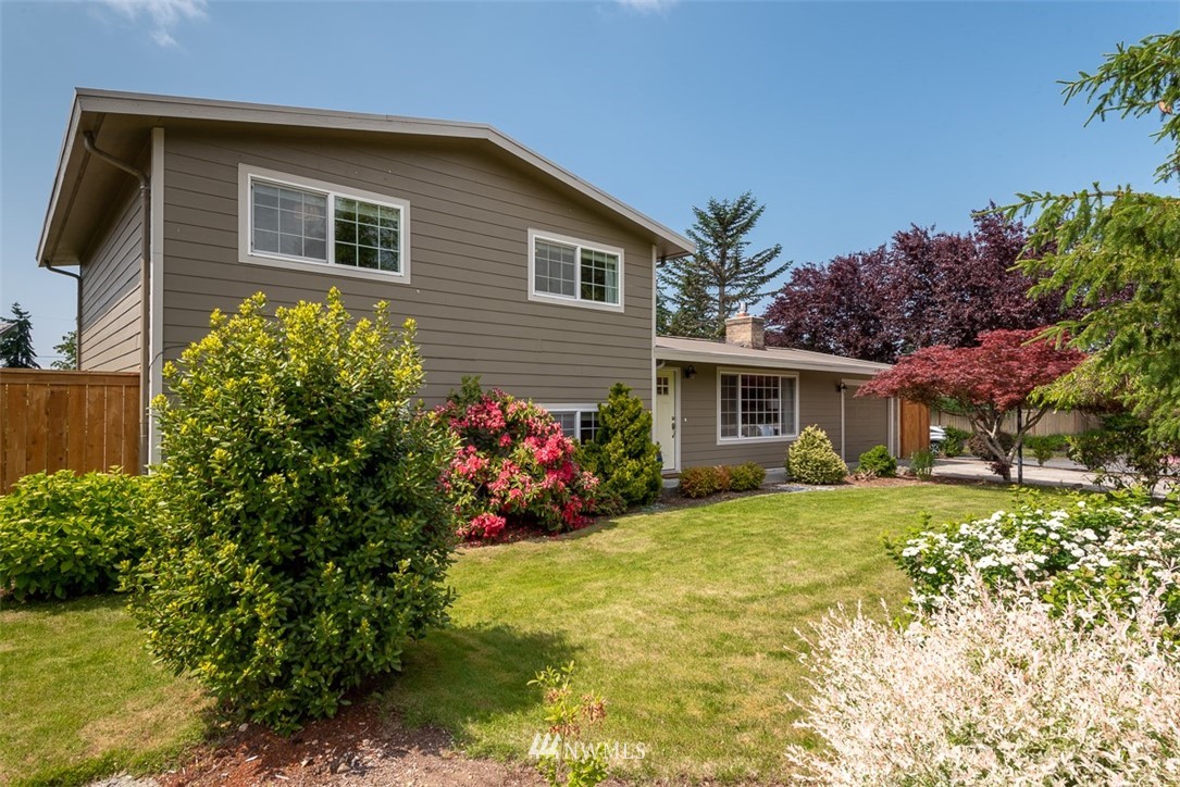 8720 216th Street Southwest Edmonds, WA 98026 - Photo 1 of 25 Gallery Image 1