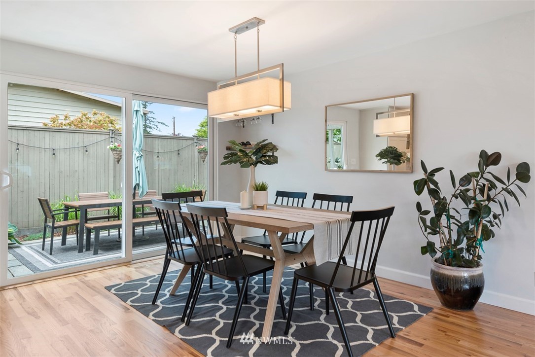 8720 216th Street Southwest Edmonds, WA 98026 - Photo 4 of 25 Gallery Image 4