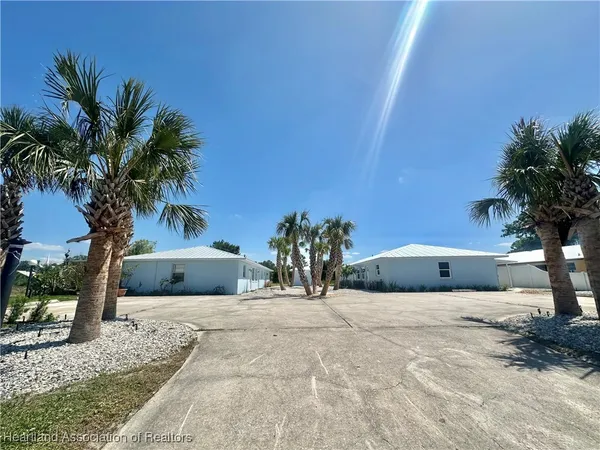 $1,200 | 507 Washington Boulevard Northeast, Lake Placid, FL 33852