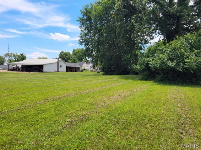 $719,000 | 22169 Northwest Service Road, Warrenton, MO 63383
