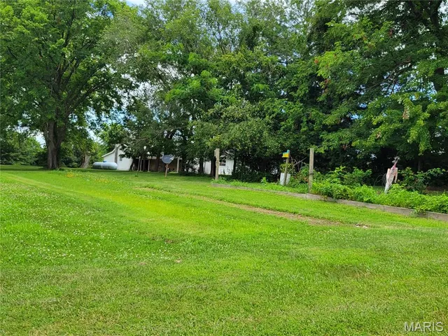 $719,000 | 22169 Northwest Service Road, Warrenton, MO 63383