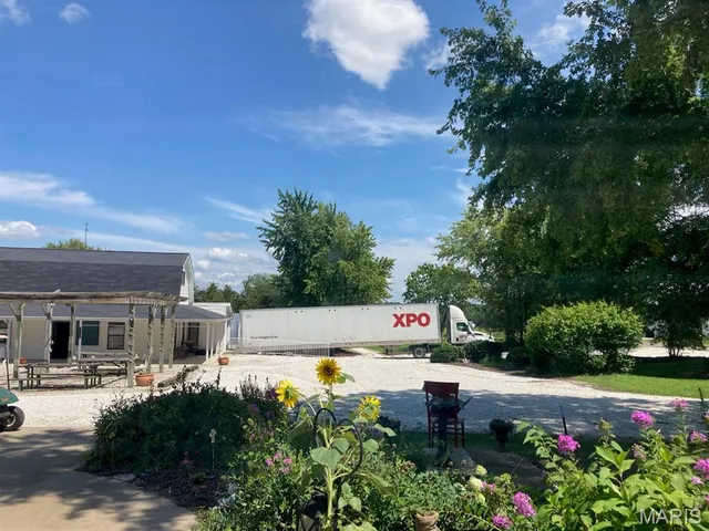 $719,000 | 22169 Northwest Service Road, Warrenton, MO 63383