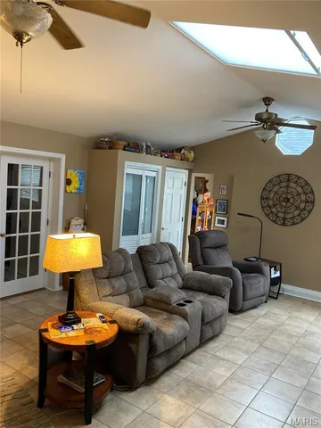 $719,000 | 22169 Northwest Service Road, Warrenton, MO 63383