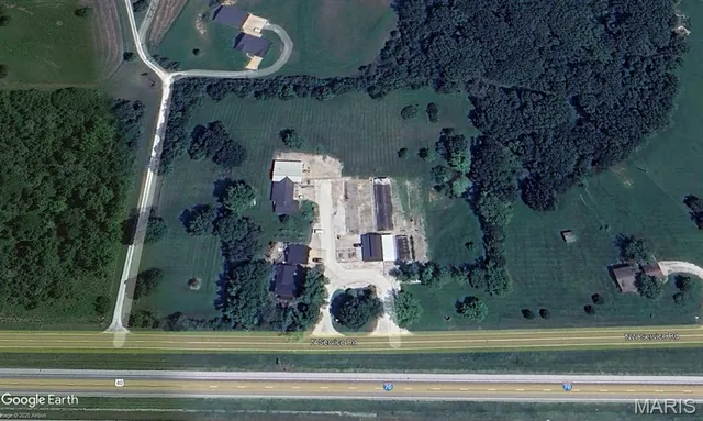 $719,000 | 22169 Northwest Service Road, Warrenton, MO 63383