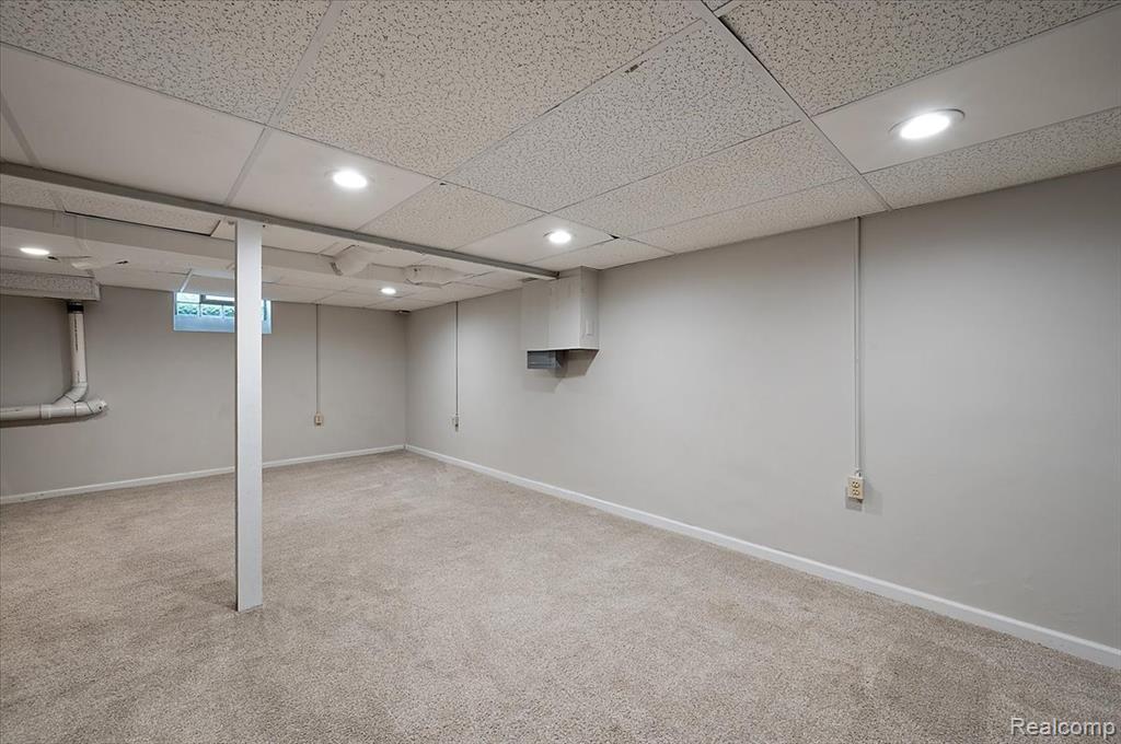 1450 Hampton Road Grosse Pointe Woods, MI 48236 - Photo 44 of 53