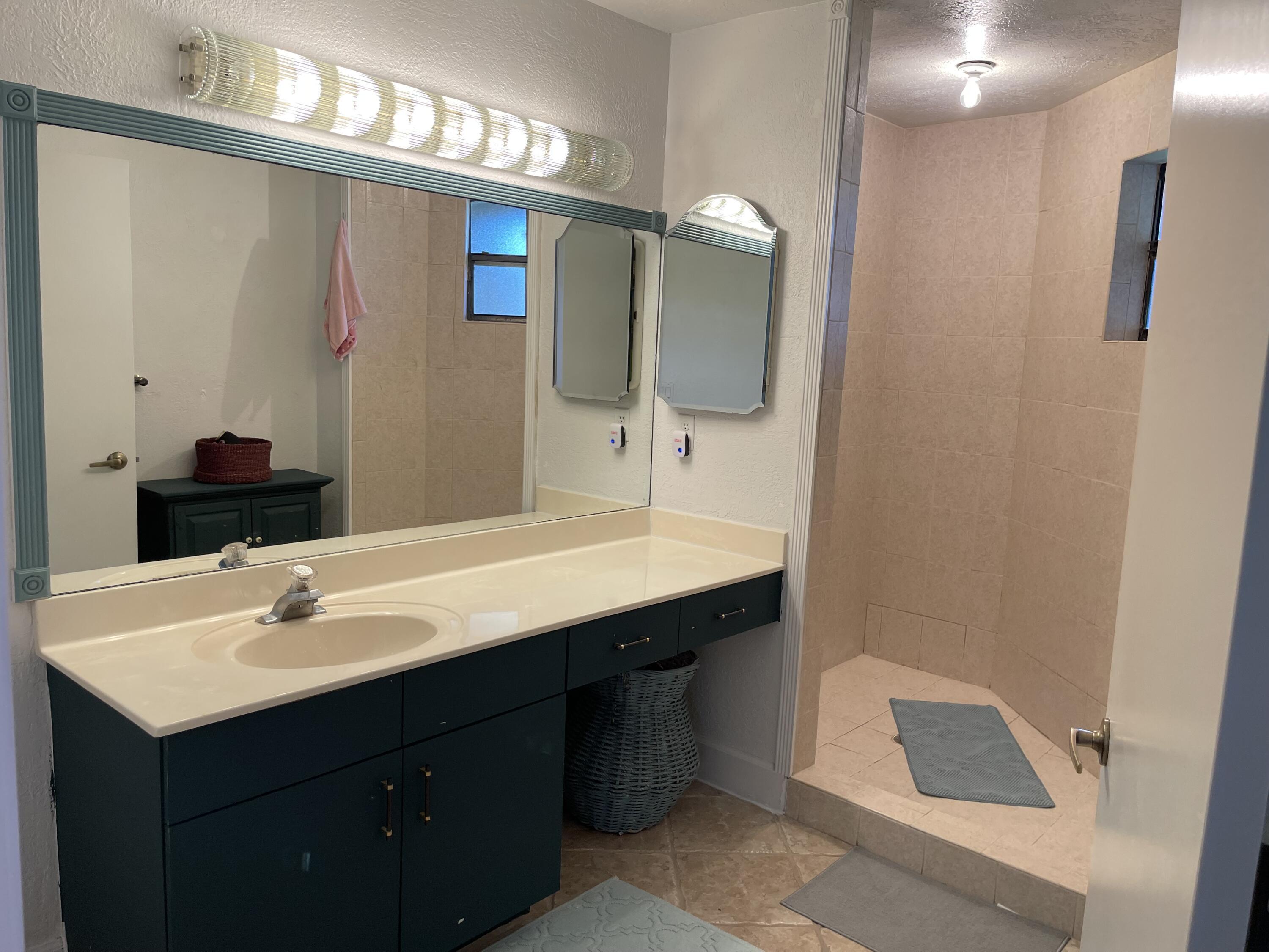 6650 Montego Bay Boulevard, Unit F Boca Raton, FL 33433 - Photo 31 of 52 IMG-4668